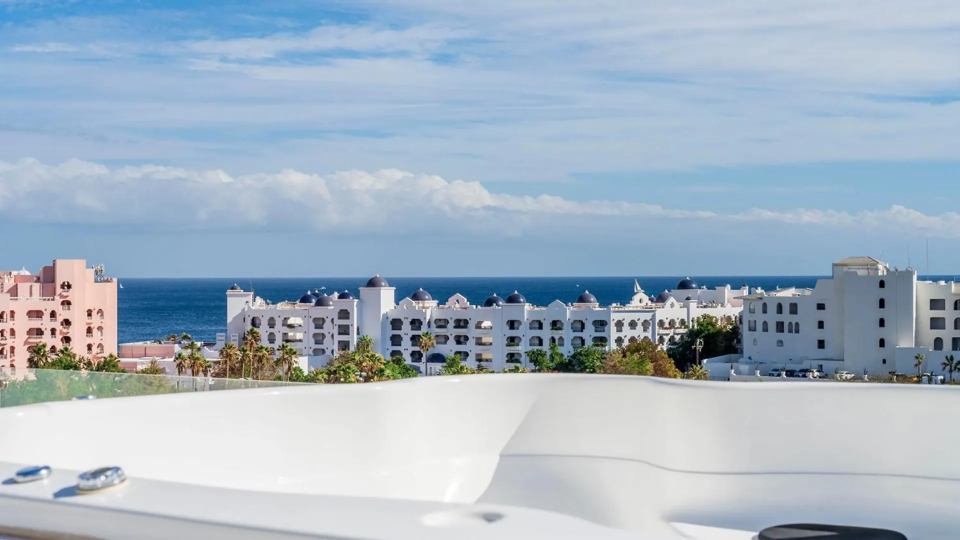 Апартаменты New Penthouse In Medano With Jacuzzi And Terrace Кабо-Сан-Лукас